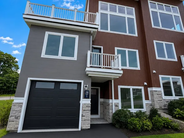 28 Vantage Point Dr #1, Laconia, NH 03246