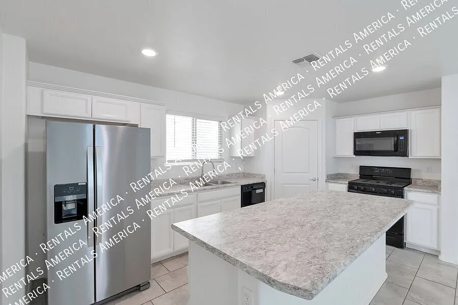 Leasing Special 1st month's rent free. — Photo 3