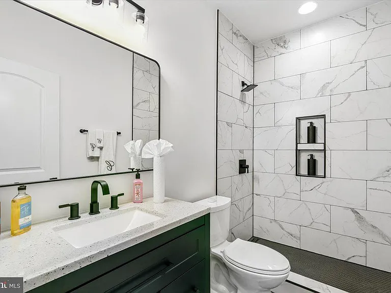 743 Seneca Dr — Photo 22
