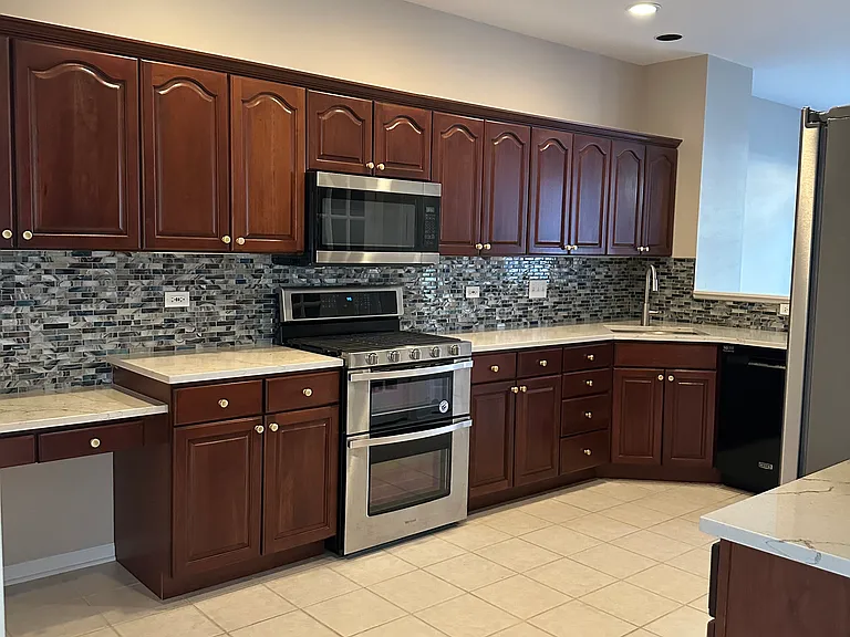 886 Havenshire Rd — Photo 4