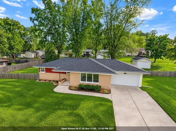 1607 Cormier Rd, Green Bay, WI 54313