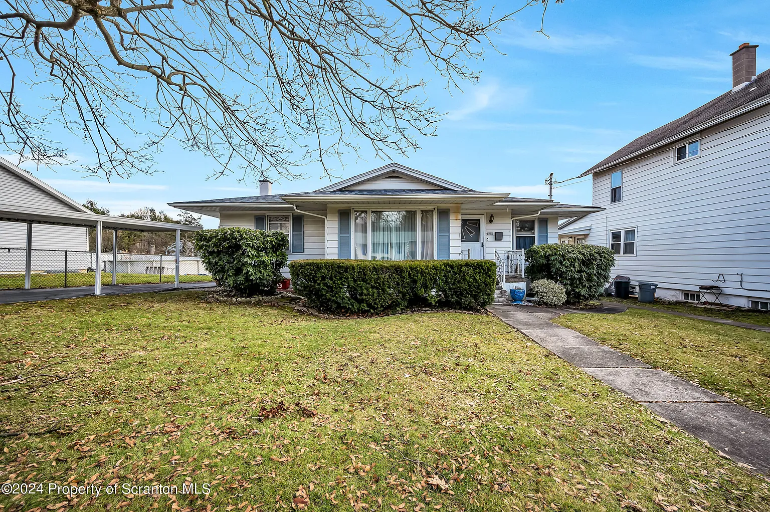 3218 Augusta Ave photo 1