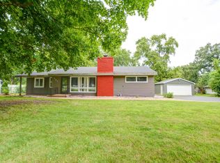 525 W Hickory Point Rd, Forsyth, IL 62535