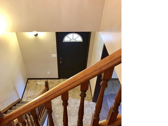 5th image of 854 Liberty St