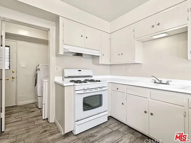 1601 Torrance Blvd #1 — Photo 8