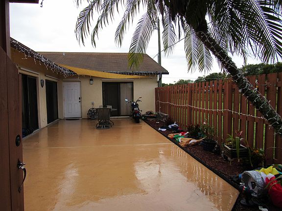 2nd image of 1111 Summit Place Cir APT C