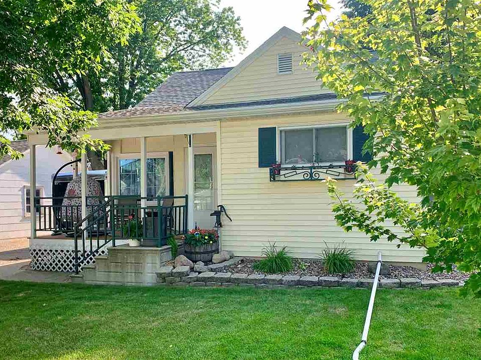 2nd image of 324 Green St