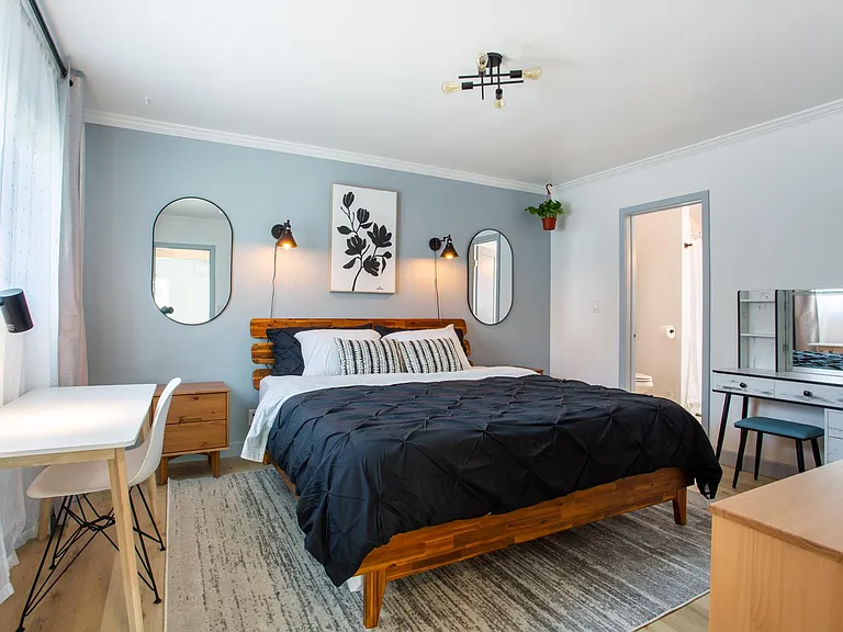 2617 W Norwood Pl — Photo 9