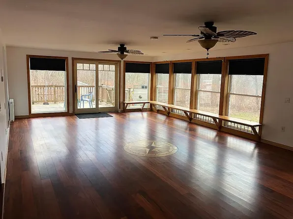 73 Carter St, Lancaster, MA 01523