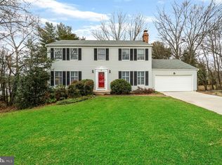 8 Sedgefield Ct, Lutherville Timonium, MD 21093