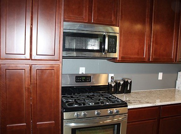5th image of 715 E 14th Ave