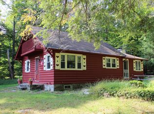 227 Ash Ln, Greentown, PA 18426