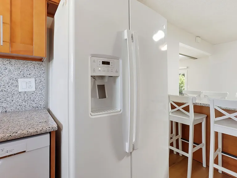 1571 Finch Way — Photo 11