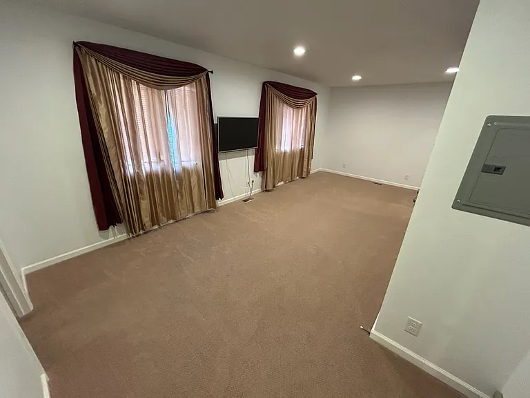 510 Cass St — Photo 7