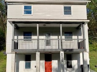 7043 Pleasant Valley Rd, Irwin, PA 15642