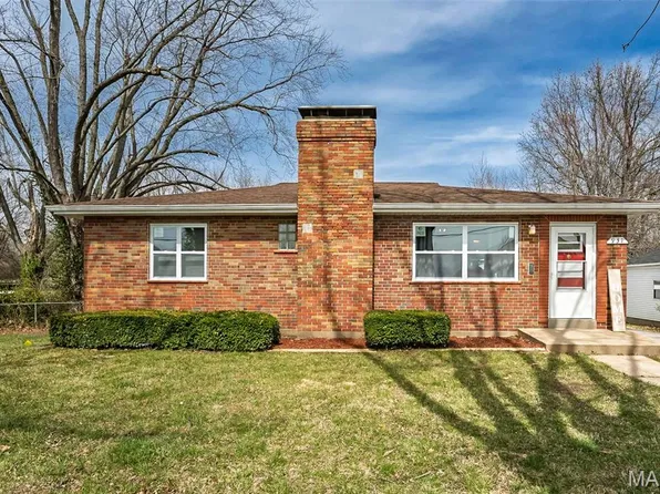 931 Prigge Rd, Saint Louis, MO 63138