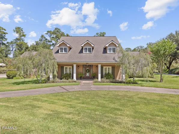 2937 Pine Valley Dr, Opelousas, LA 70570