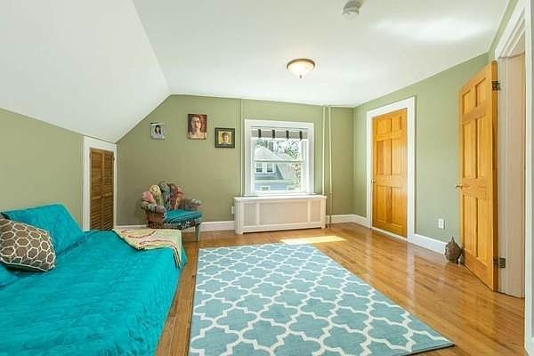 2nd image of 29 Kidder Ave #2