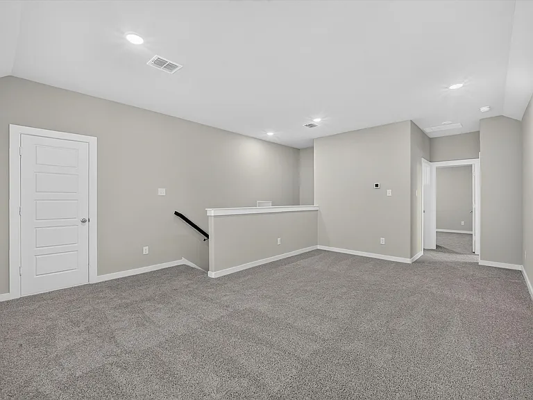 710 Summerberry Dr — Photo 17