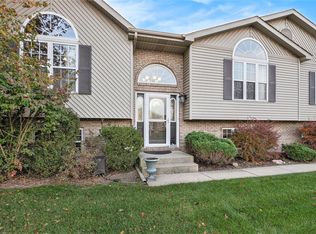 6355 Meadow Ridge Ave, Portage, IN 46368