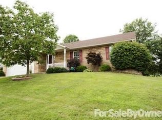 2 Spring Terrace Ct, Columbia, IL 62236