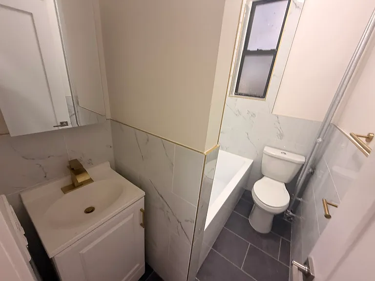 632 Bergen Ave #14E — Photo 9