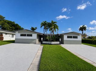 1112-1114 NE 2nd Ct, Hallandale, FL 33009