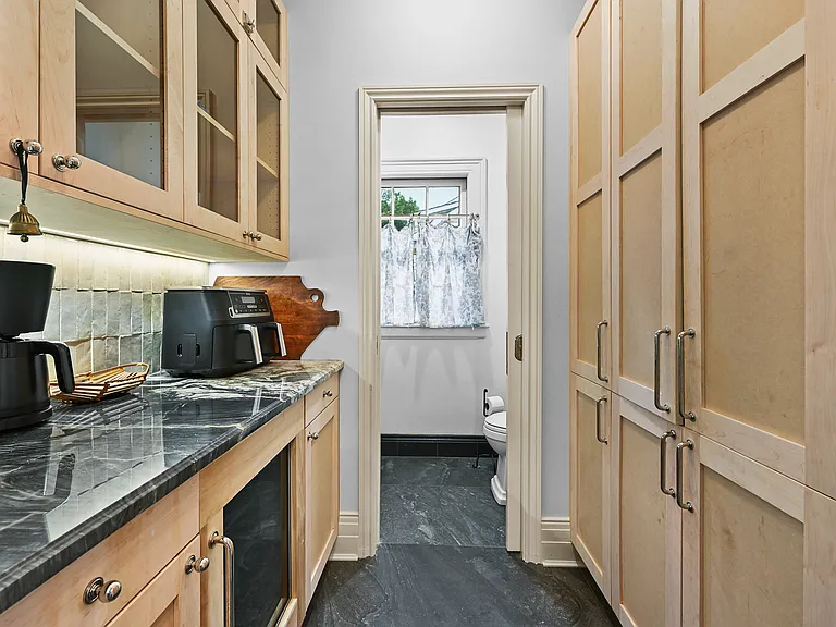 11 Maple Ave — Photo 24