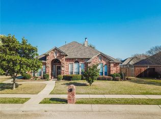 600 Cedar Dr, Pilot Point, TX 76258