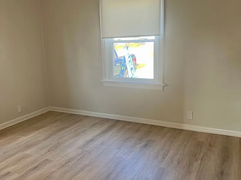 406 Wills Ave — Photo 12