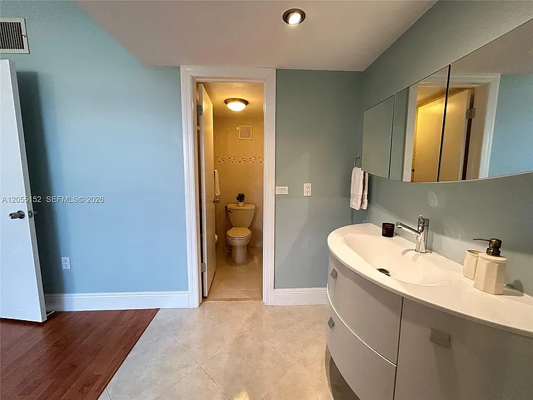 14110 Kendale Lakes Cir — Photo 53
