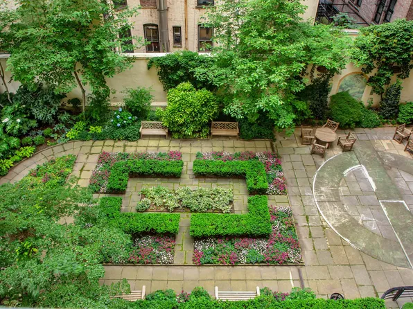 235 East 22nd Street 5C image 11 of 11