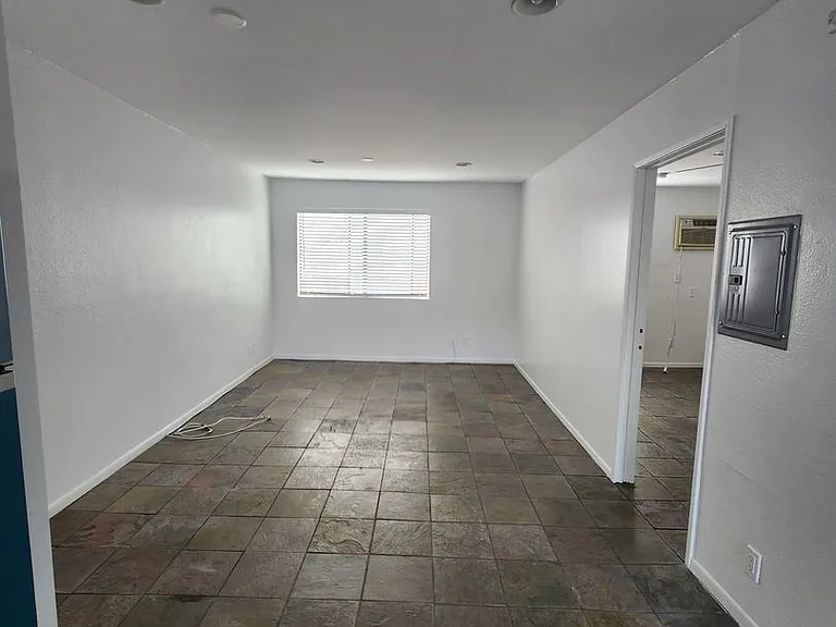 1816 N Gramercy Pl — Photo 19