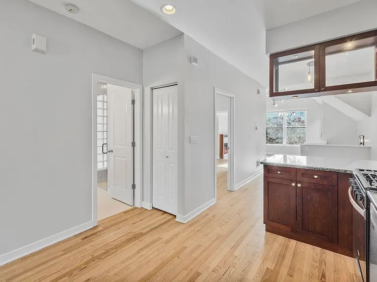 1747 N Wolcott Ave #2 — Photo 18