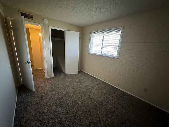 2 bed, 1.5 bath, 920 sqft, $1,095 — Photo 4