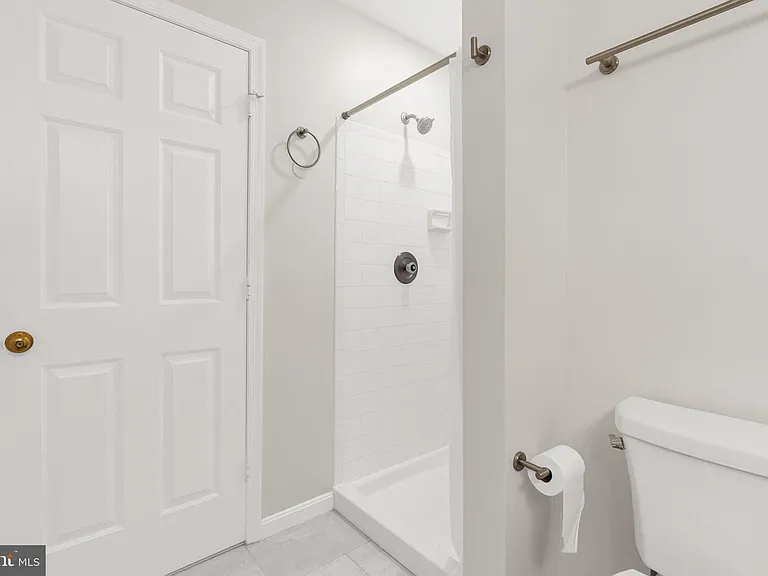 2221 Lovedale Ln #I — Photo 36