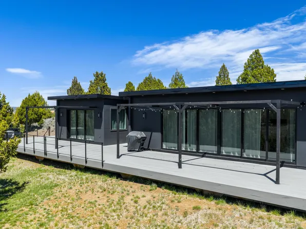 4225 N Uintah Dr, Duck Creek Village, UT 84762