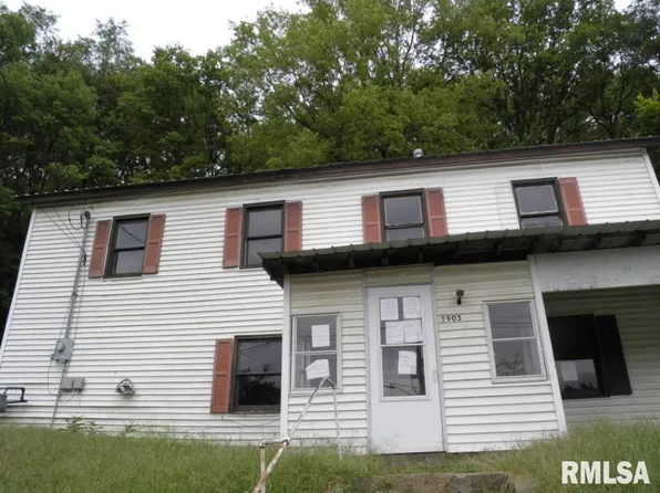 1903 Hershey Ave, Muscatine, IA 52761