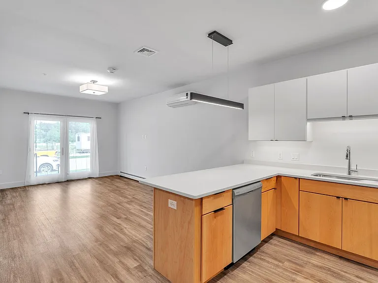 121 Shea Dr — Photo 33