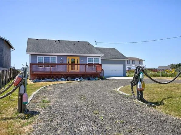 1291 Channel Ave SW, Ocean Shores, WA 98569