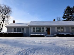 200 N Hickory Ave, Bartlett, IL
