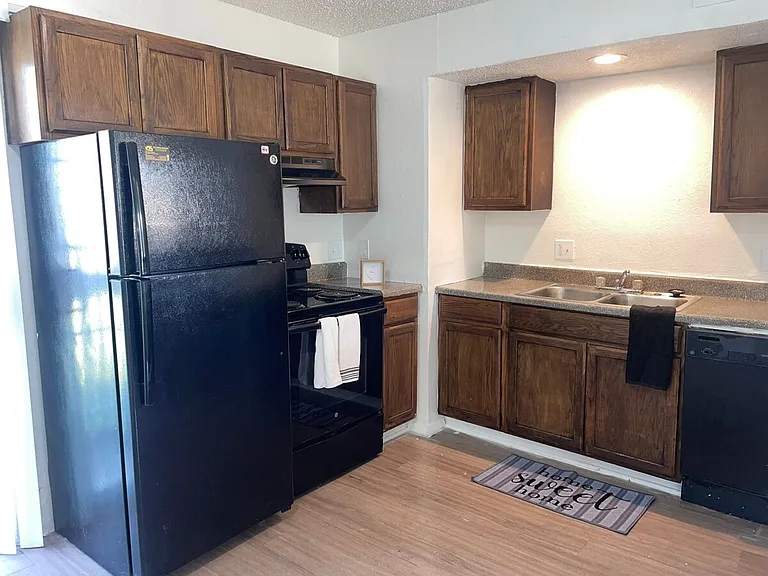Beaumont Crossing Apts — Photo 10
