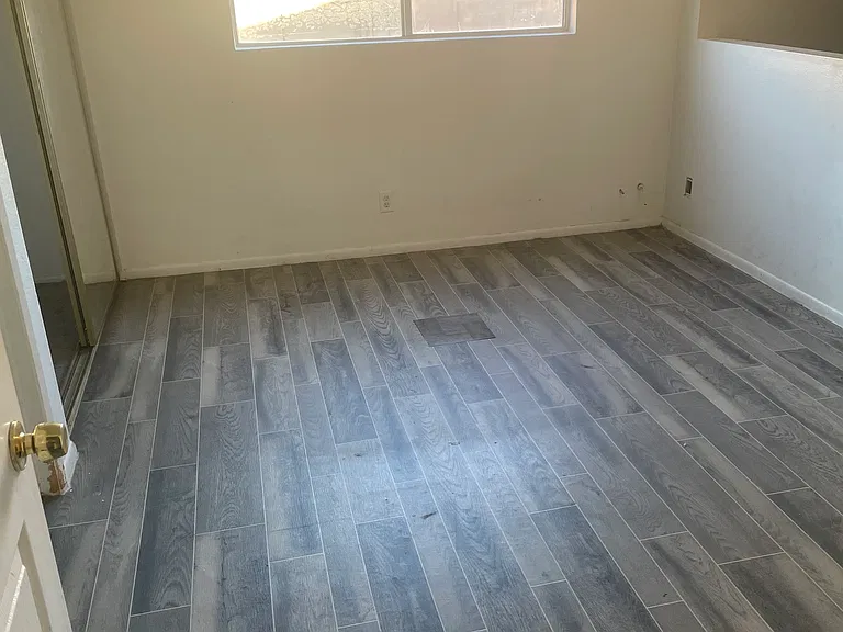 12445 N 21st Ave — Photo 5
