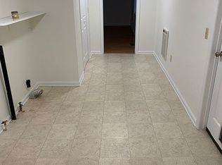 240 Woodview Ln, Martinsville, VA 24112