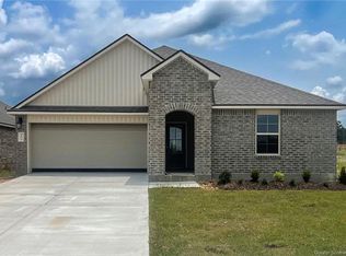 4003 Savannah Oaks Dr, Lake Charles, LA 70607
