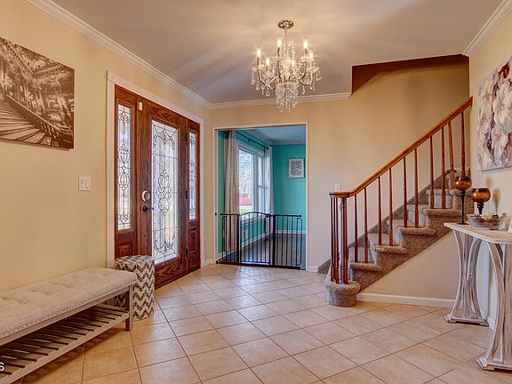 4th image of 42 Daum Road