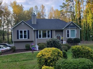 6100 Surrey Ct, Cumming, GA 30028