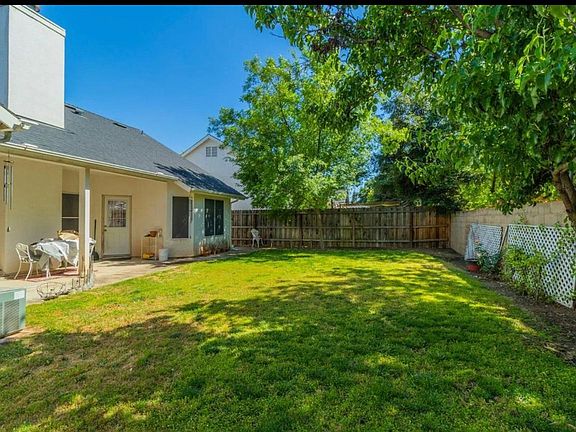 3rd image of 8833 N Matus Ave