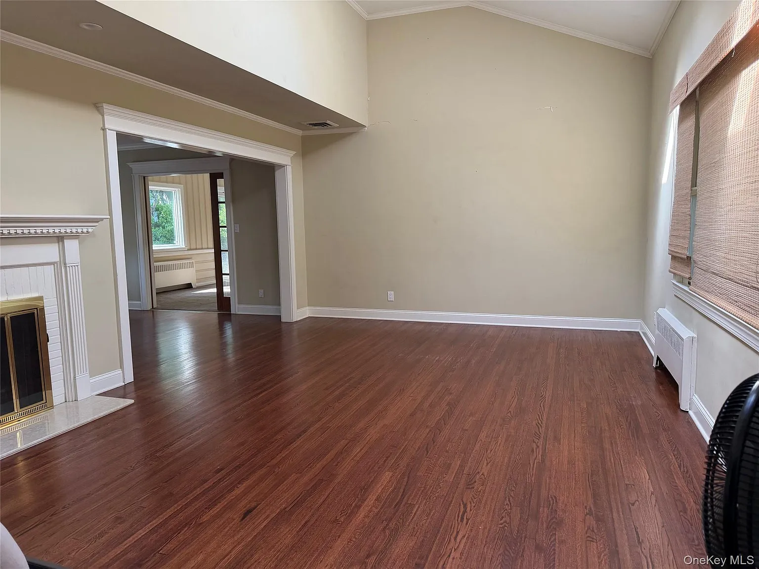 4 bed, 3.0 bath, 2296 sqft, $8,500 — Photo 2