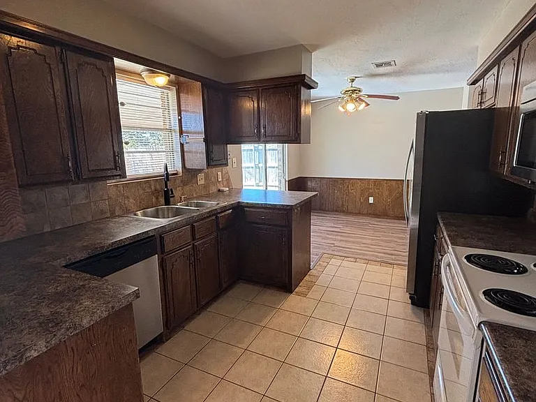 7816 NW Baldwin Ave — Photo 8